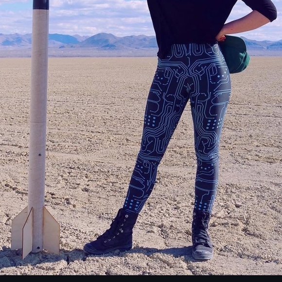 Bombsheller circuit board leggings - Picture 3 of 13